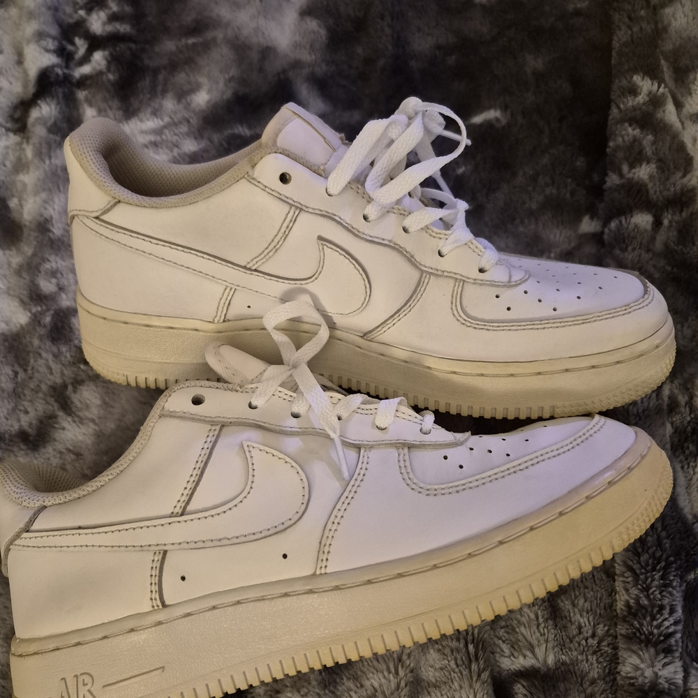 White Air Force Ones Lowtops